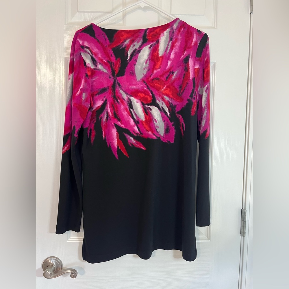 Ladies long sleeve black and pink tunic shirt